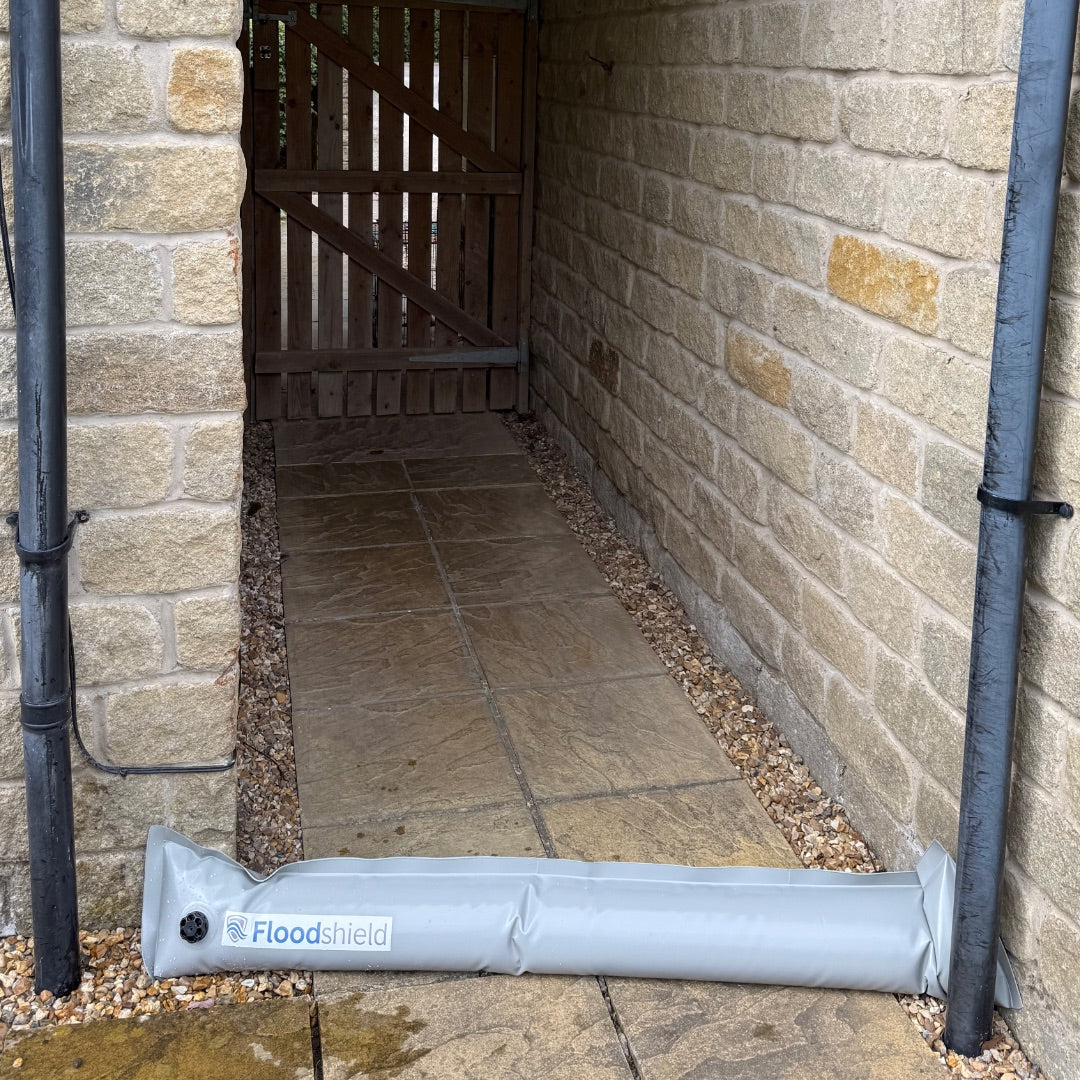 Reusable Long Flood Barrier
